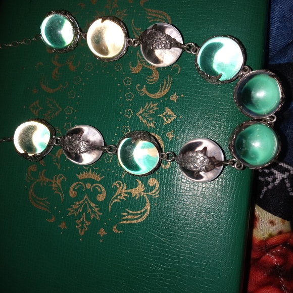 Pools of Light necklace - Picture 3 of 3